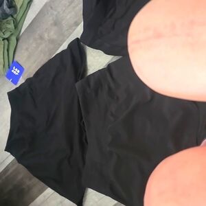 3 black skorts 1xs 2small 2 PINK and 1 CALIA